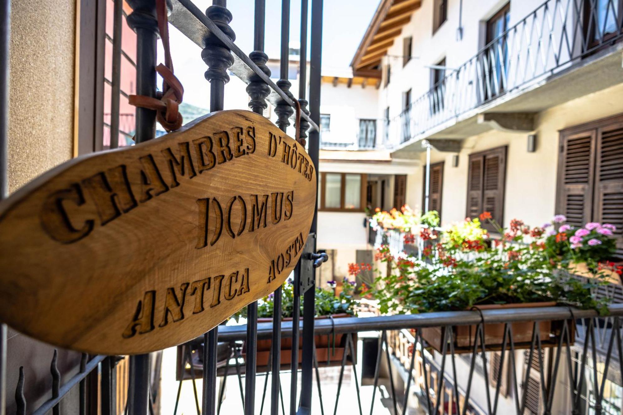 Domus Antica Aosta 호텔 외부 사진